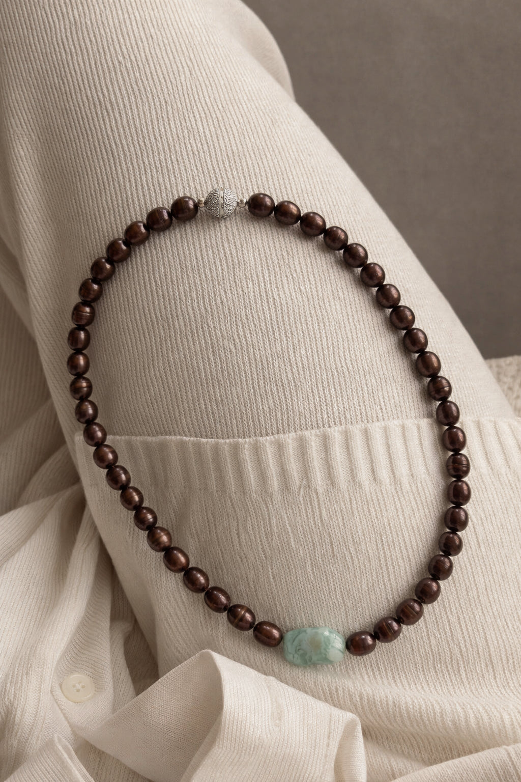 Noir Opaline